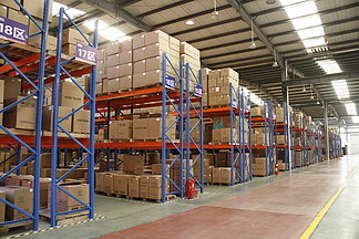 仓库摄影 捕捉工业美学的独特魅力